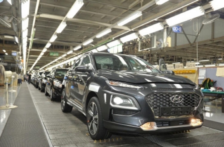 [News Focus] Why automakers are affected most from cascade of factory closures in China