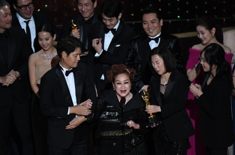 Executive producer of best picture ‘Parasite’ thanks Korean audience