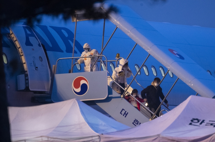 Korea's 3rd evacuation plane arrives from Wuhan, 5 showing symptoms