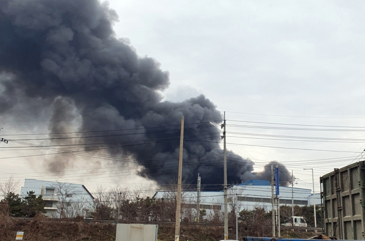 Fire at steel plant contained, no casualties reported