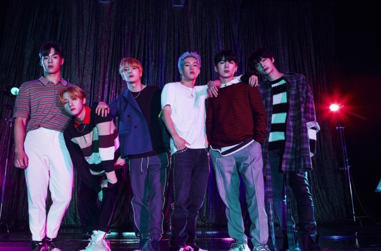 Monsta X becomes 3rd K-pop band to make top 5 on Billboard 200
