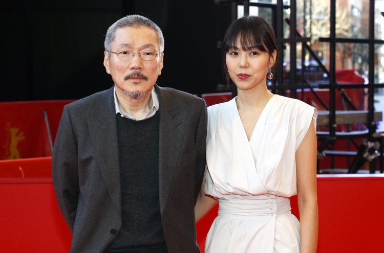 Hong Sang-soo wins best director at Berlin film fest for 'The Woman Who Ran'