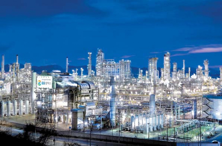 Refiners face double whammy of low demand, plunging crude prices