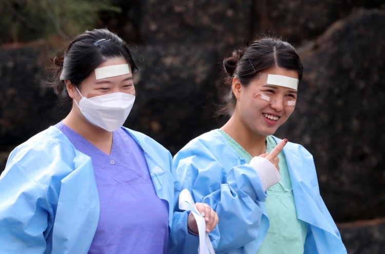 S. Korea reports 131 more cases, total at 7,513