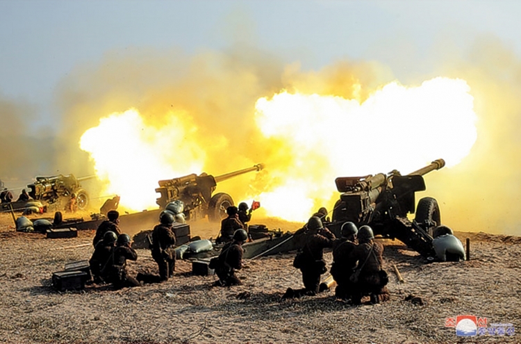 N. Korean leader attends artillery fire competition