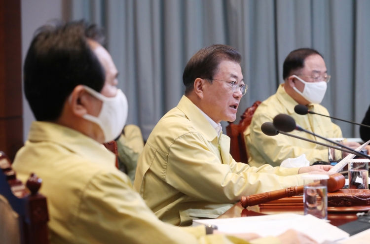 Moon seeks tougher measures against imported cases
