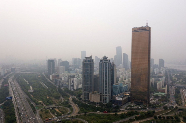 Dark clouds loom over credit ratings of Korean firms