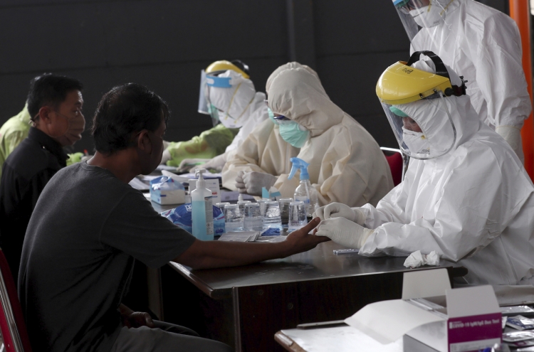Coronavirus pandemic 'amplifies press freedom threats'