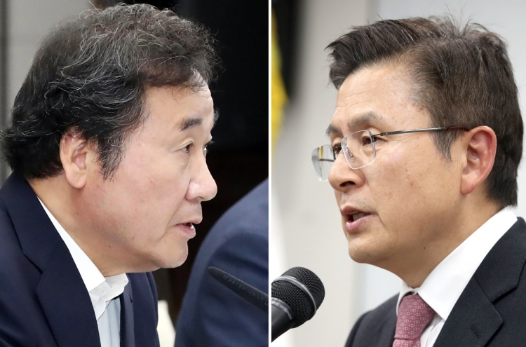 Lee widens lead, Hwang plummets in presidential poll