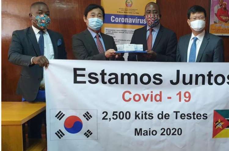 S. Korean firm donates 2,500 COVID-19 test kits to Mozambique