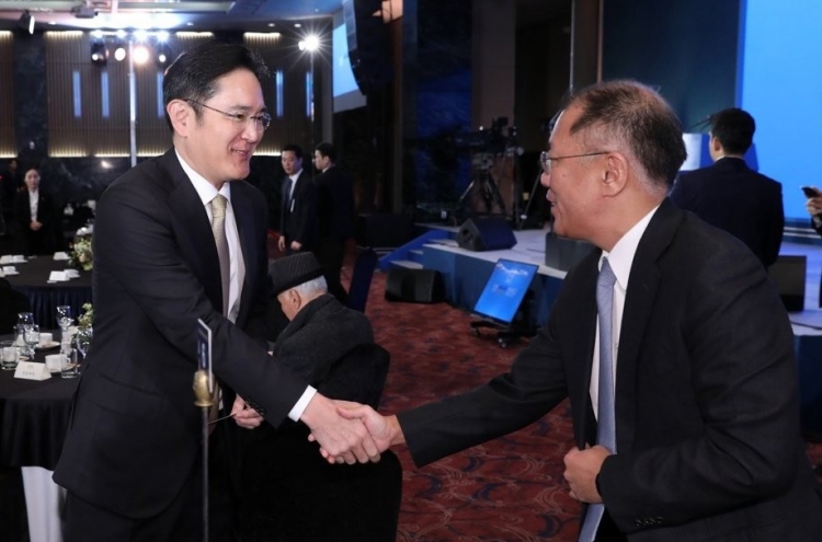 Samsung, Hyundai Motor heirs discuss EV biz cooperation