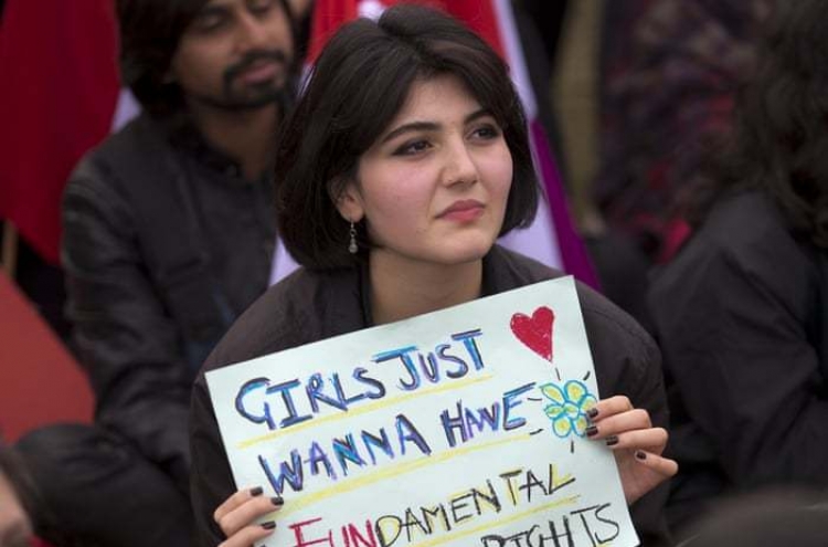 온라인 키스 영상 때문에…파키스탄 소녀 2명 '명예살인' 당해