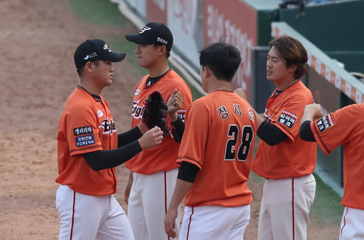Despite injuries, KBO's Eagles staying afloat behind unexpectedly strong pitching