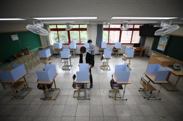 Students return to school in S. Korea
