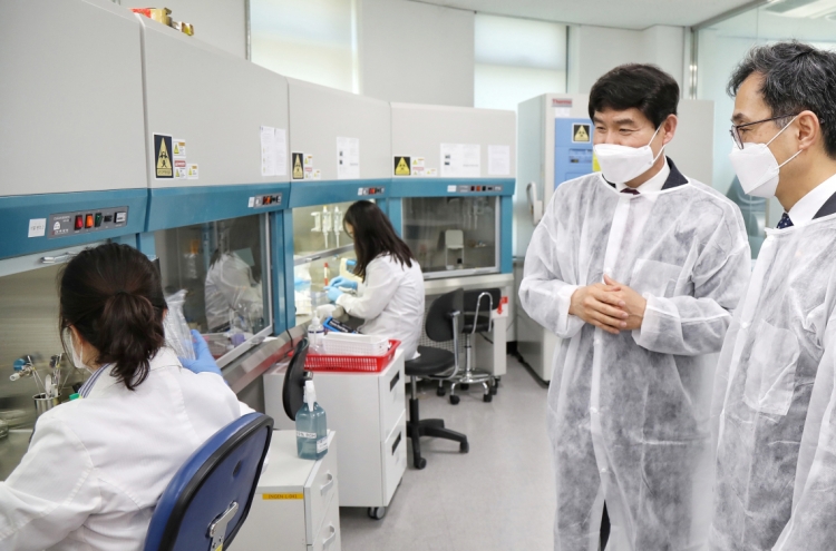 Korean drug firms in early stage of coronavirus vaccine development