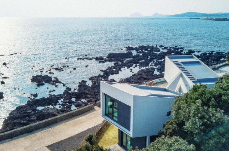 Koreans eye Jeju Island pensions according to Airbnb wish list