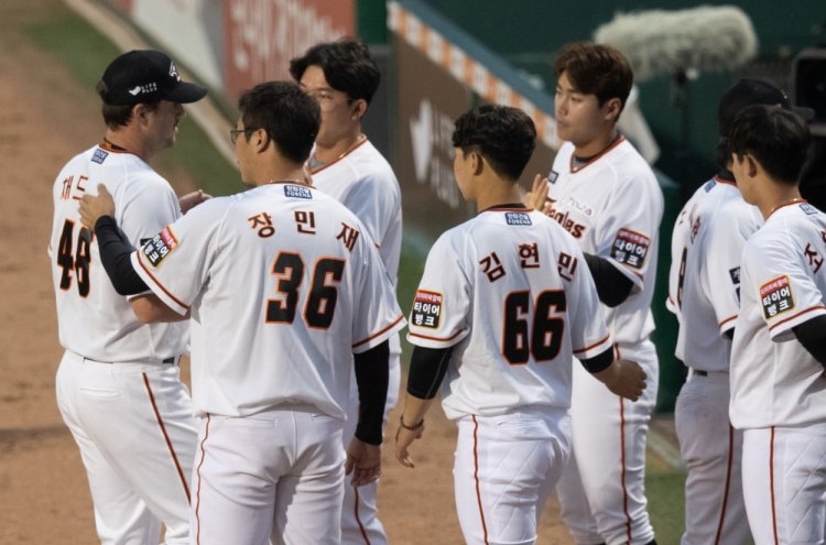 Hanwha Eagles' ace 'very pleased' with KBO season debut following injury layoff