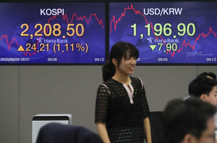 Seoul stocks open higher on large cap gains