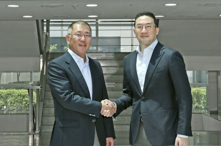 Hyundai Motor, LG Group chiefs discuss future battery biz