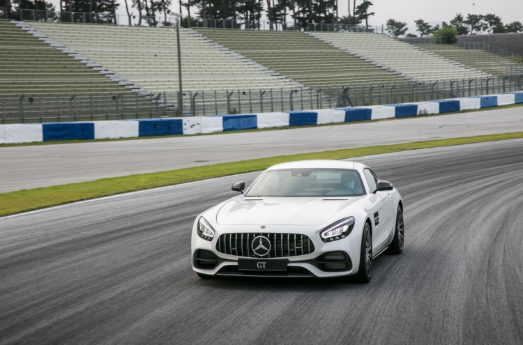 [Behind the Wheel] Mercedes-Benz’s upgraded AMG GT gives more invigorating drive