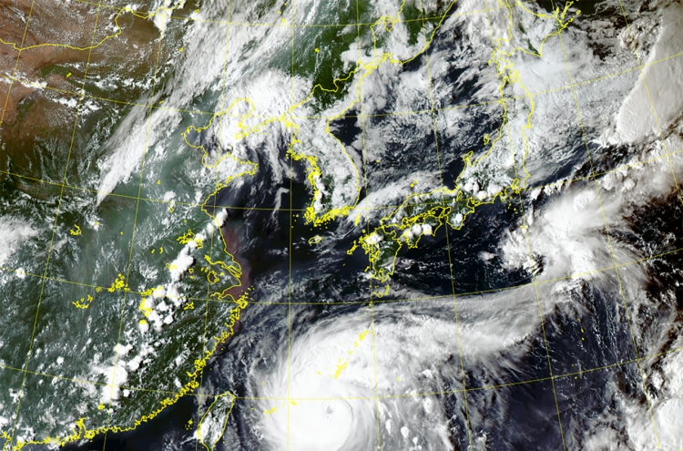 Typhoon Maysak on path to hit Busan early Thursday