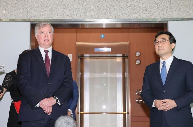 Top S. Korean, US nuclear envoys stress need to resume dialogue with NK