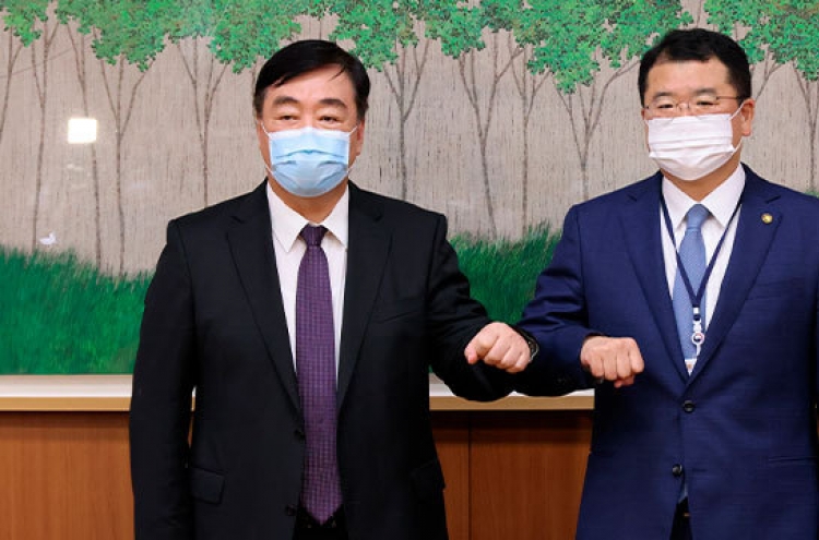 Vice FM Choi meets Chinese, Japanese ambassadors amid Sino-US rivalry, looming leadership change in Japan