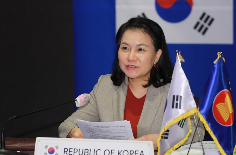 S. Korean trade minister heads to Paris to win support to become next WTO head
