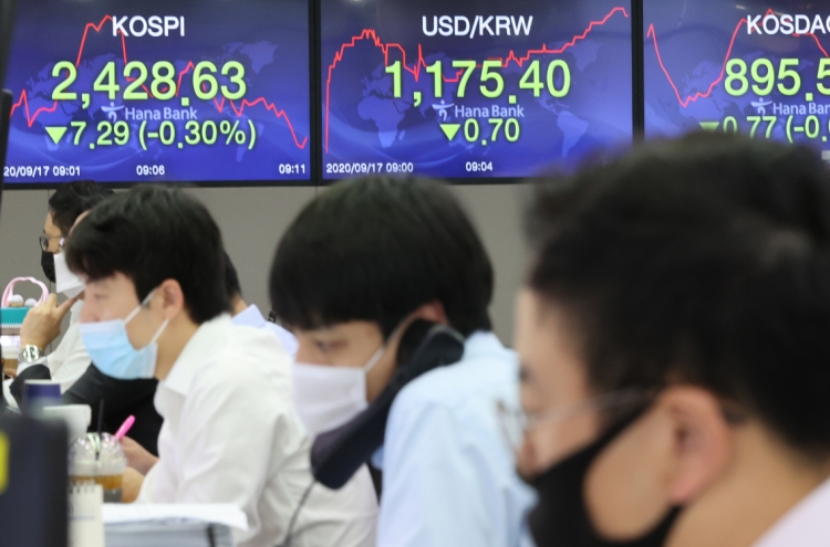 Seoul stocks open tad higher on chip, auto gains