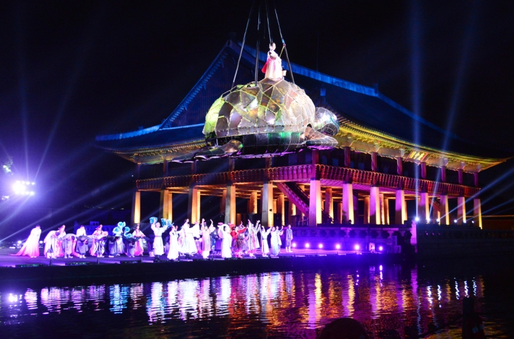Royal Culture Festival impresses with wire-flying show