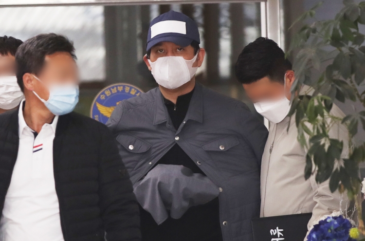Key suspect in Lime fund scandal makes additional claims in 2nd letter from prison