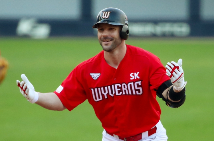 KBO's SK Wyverns re-sign infielder, acquire 2 new pitchers