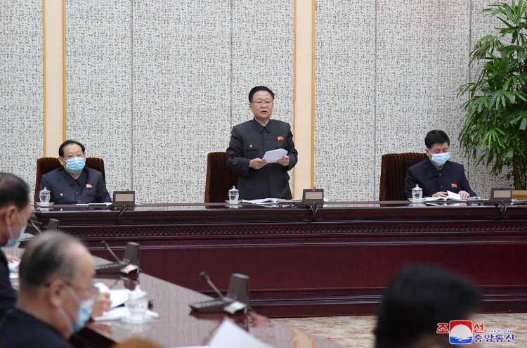 NK parliament adopts non-smoking law
