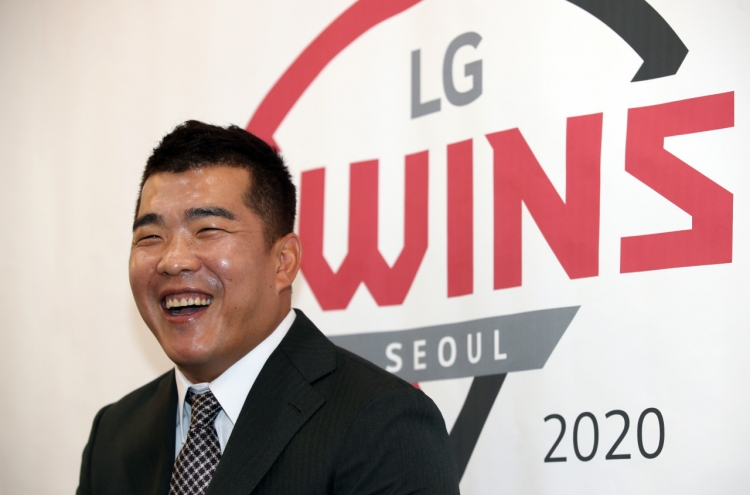 Proud second baseman has no regrets about retiring after 16 years in KBO