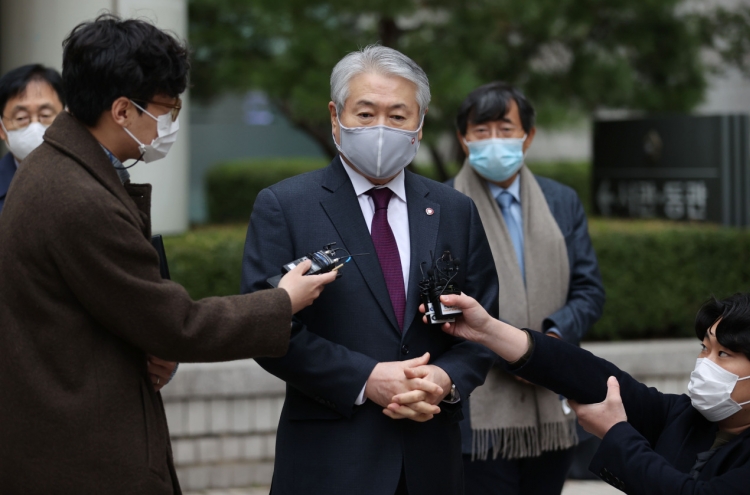 Seoul court rules against state health insurer on compensation suit against tobacco firms