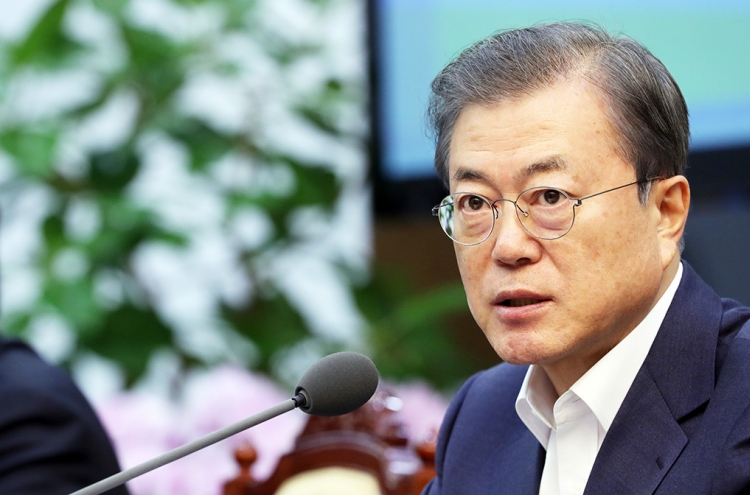 Moon requests public support for antivirus campaign, says sorry for fallout from social distancing rules