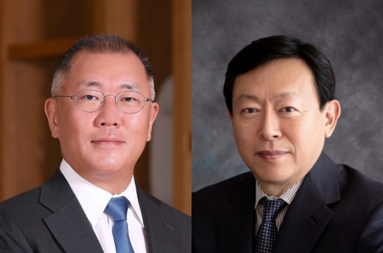 Hyundai Motor chief meets Lotte chairman for future mobility partnership