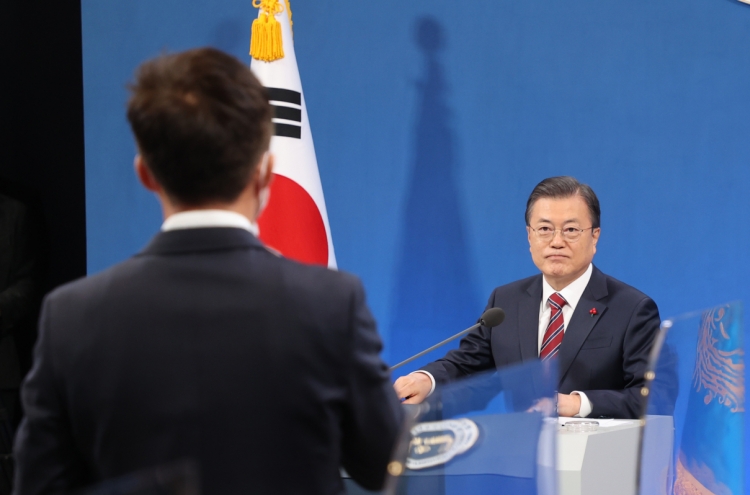 Now not yet time to discuss pardons of two ex-presidents: Moon