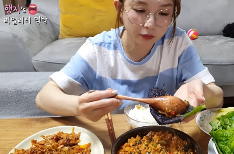 Koreans defend kimchi, ssam against Chinese claims