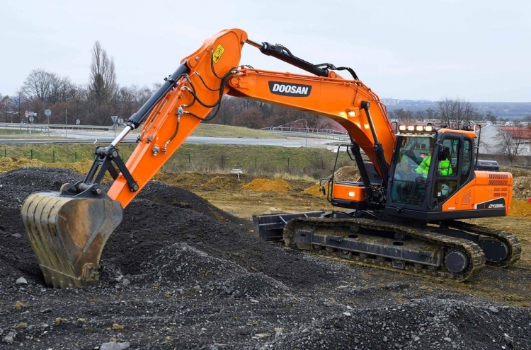 Doosan Infracore wins large-scale excavator order from French firm