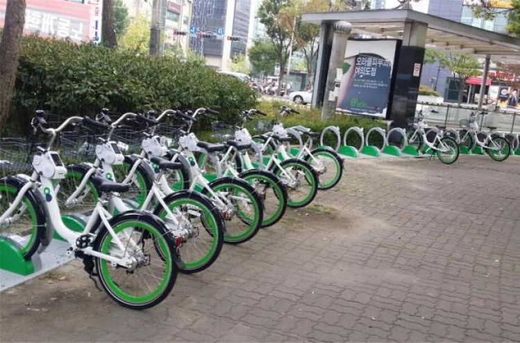 Seoul city's bike service users soar amid pandemic