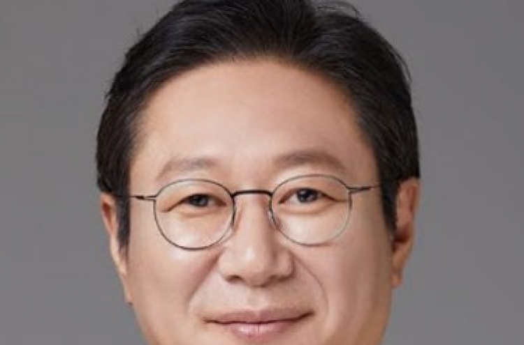 Two-term lawmaker Hwang Hee named new culture minister