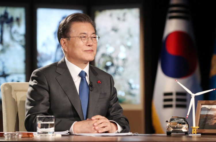 Moon briefs global leaders on S. Korea's inclusive policy amid pandemic