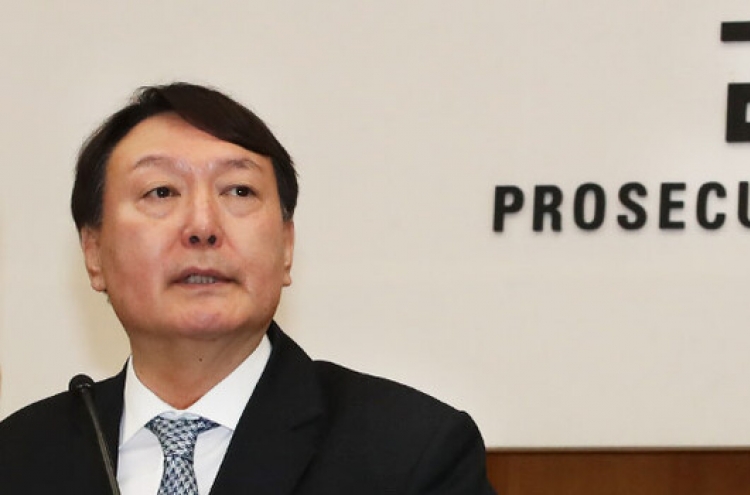 Prosecutors drop charge against top prosecutor over illegal surveillance of judges