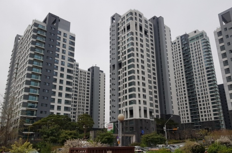 Demand for Seoul apartments down slightly: report
