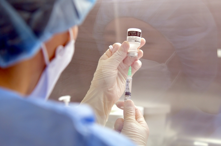 2 nurses test positive for COVID-19 after Pfizer vaccine shots