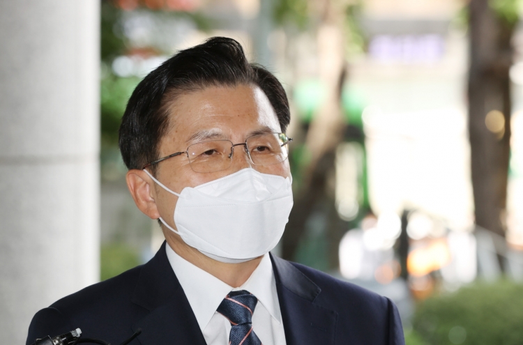 [Newsmaker] Ex-opposition leader Hwang Kyo-ahn signals return to politics