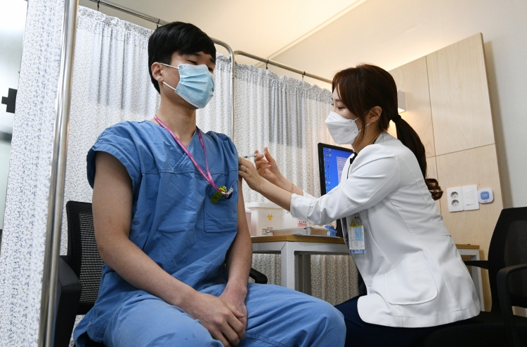 S. Korea to begin inoculating people aged 65 or over at nursing homes, hospitals this week