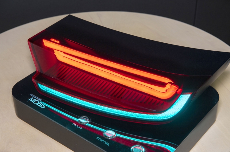 Hyundai Mobis presents HLED as innovative rear lamp material