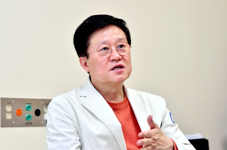 [Herald Interview] Korea’s top hematologist warns against brushing off AstraZeneca blood clot link